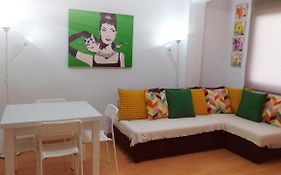 Centrico Apartamento En Valencia Proximo Parada De Metro Angel Guimera